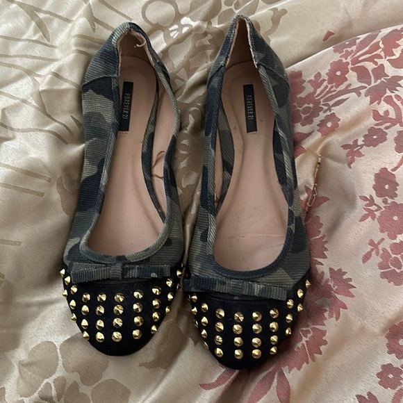 Forever 21 Camo Flats with Studs - Picture 1 of 4